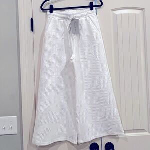 See and Be Seen Textured Wide-Leg Cropped Pants